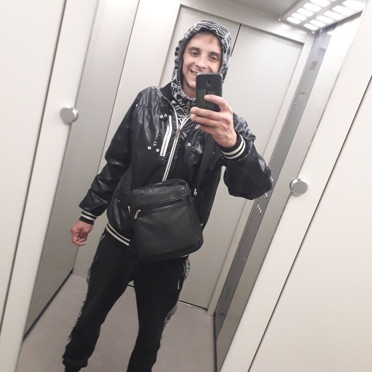  ,   Ruslan, 32 ,   