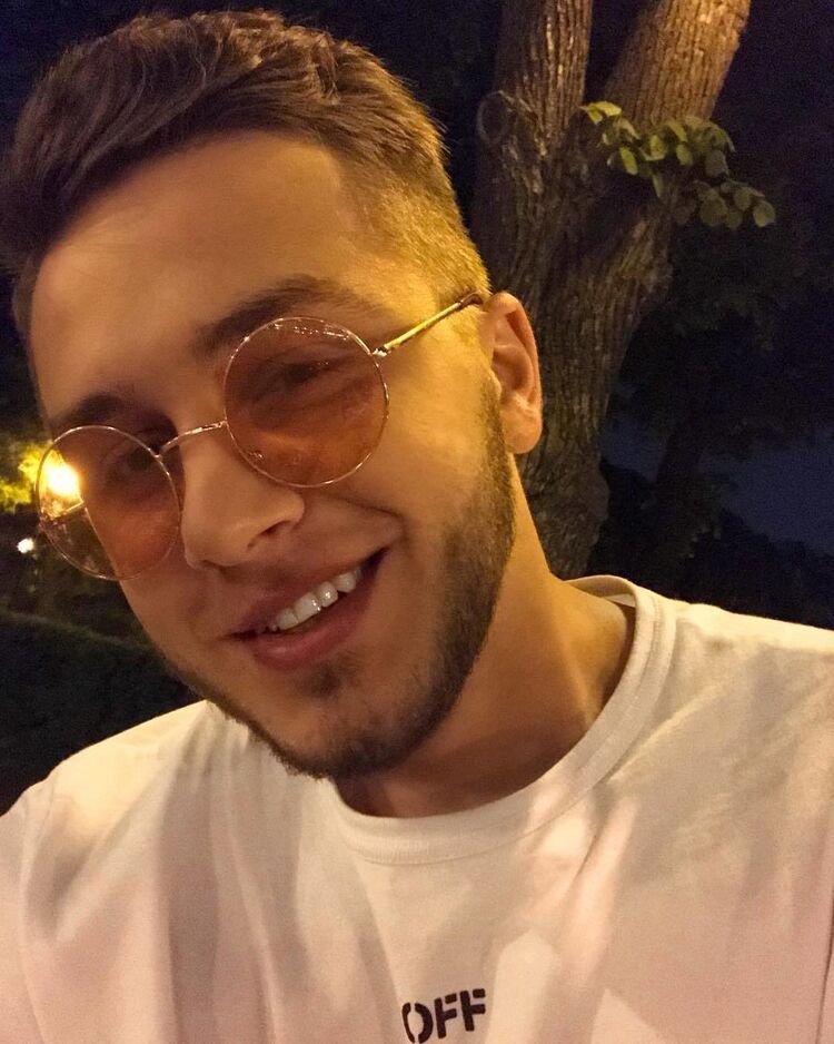 ���� 18483952 ������� �����, 33 ����, ���� ���������� � ��������