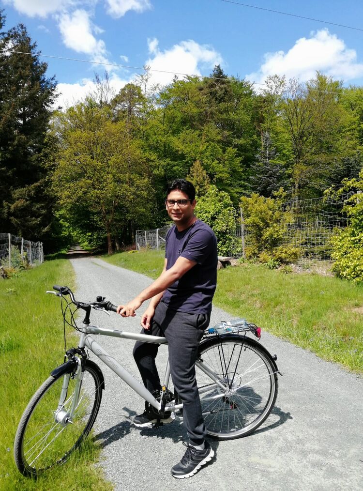  ,   Samir, 37 ,   ,   