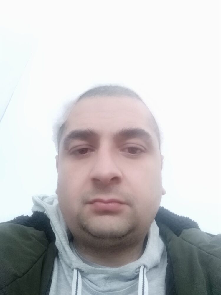  19006102  Chikora, 38 ,    