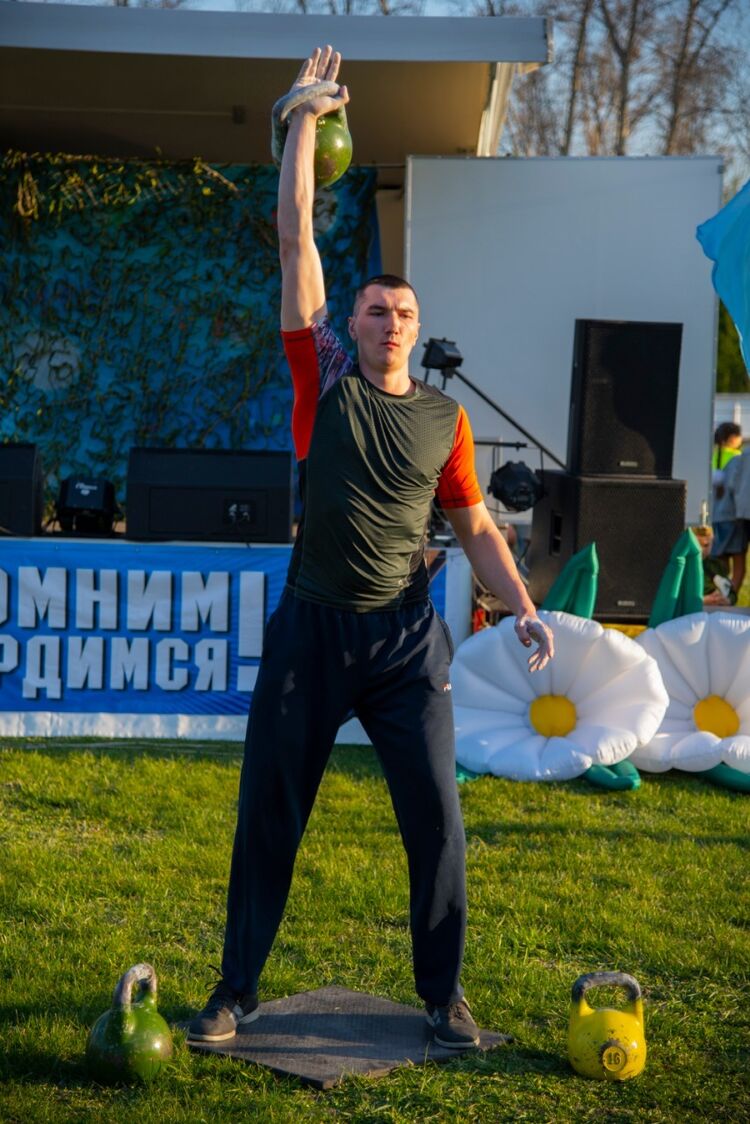  31248692  Vladislav, 29 ,    