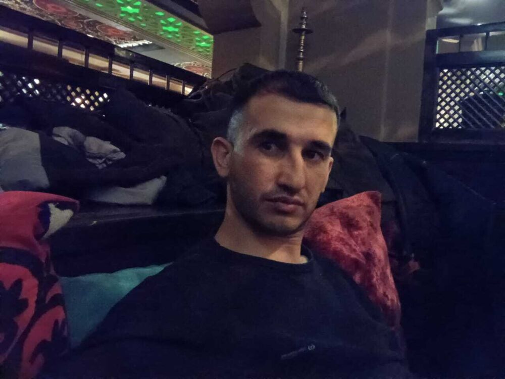  36857022  Mateen, 26 ,    