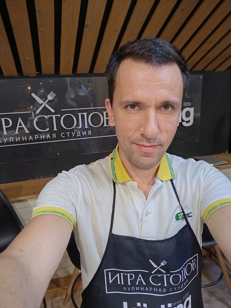  28723062  Stanislav, 37 ,    