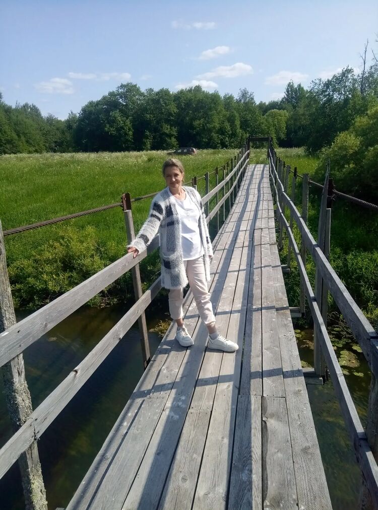  45742902  Oksana, 48 ,    