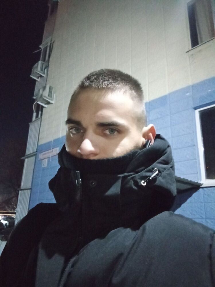  48332622  , 21 ,    