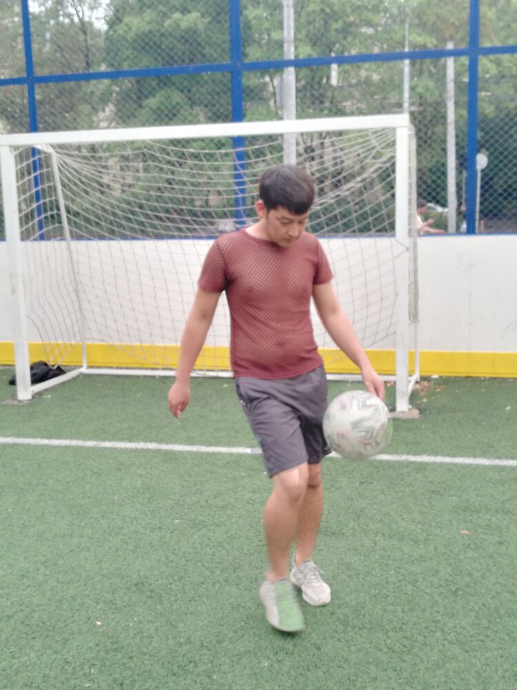  ,   Nurbek, 28 ,     