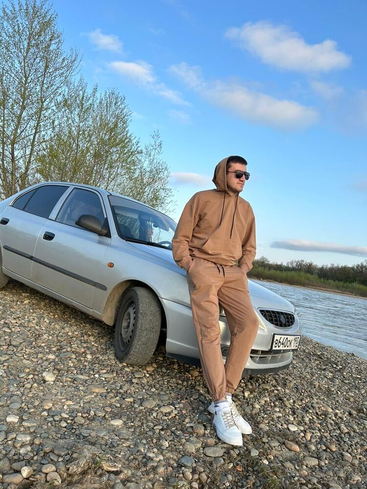  ,   Vladimir, 28 ,   ,   , c , 