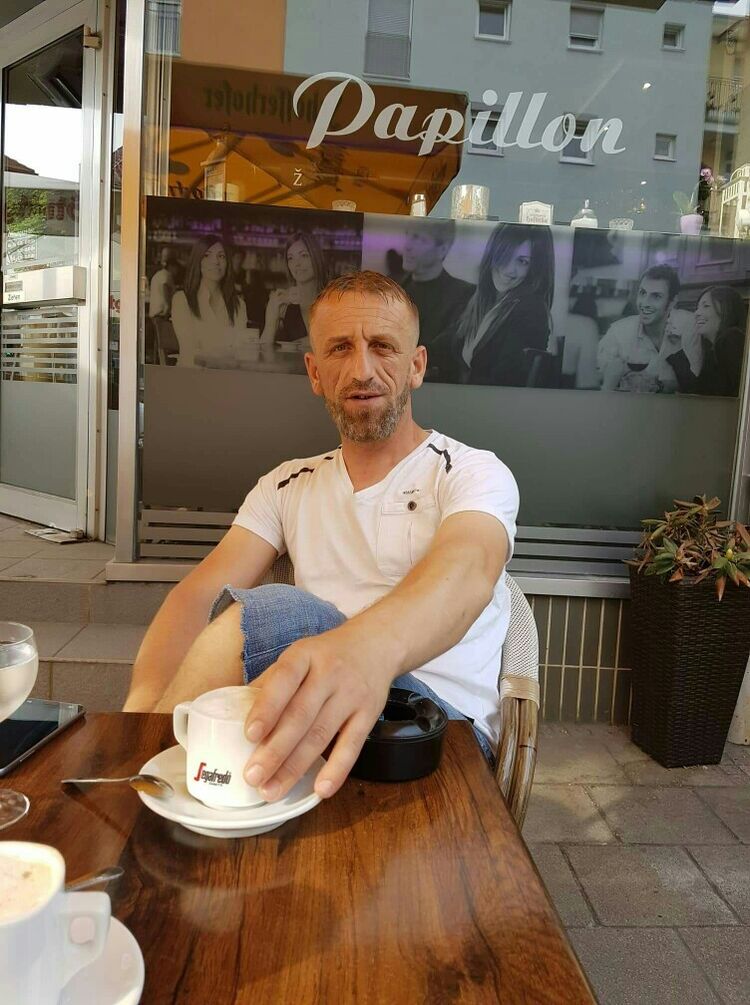 ,   Beks, 43 ,   ,   , c 
