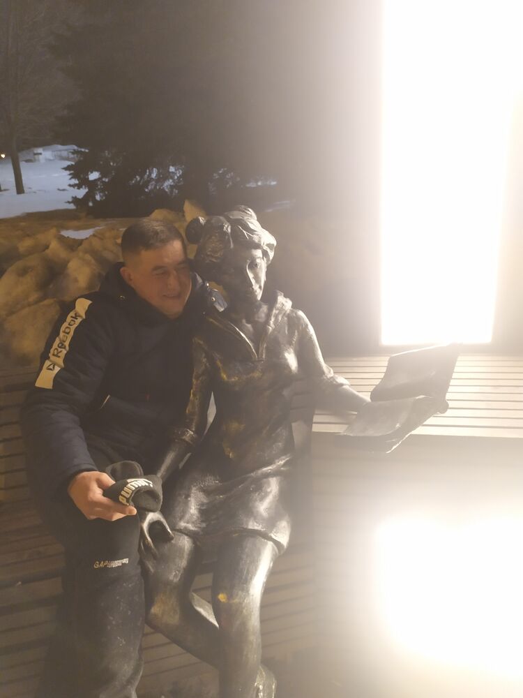  42889342  , 40 ,    