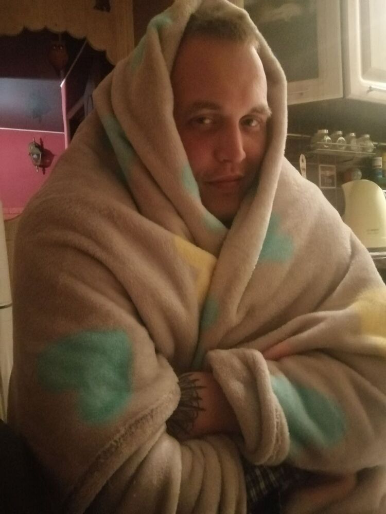  36200472  Kwenzy, 28 ,    