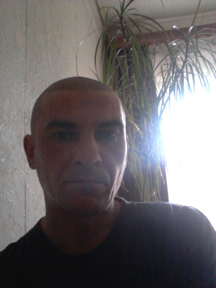  9863112  Pavel, 47 ,    