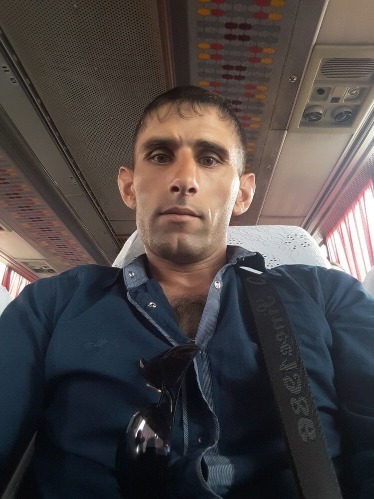  9493982  , 44 ,    