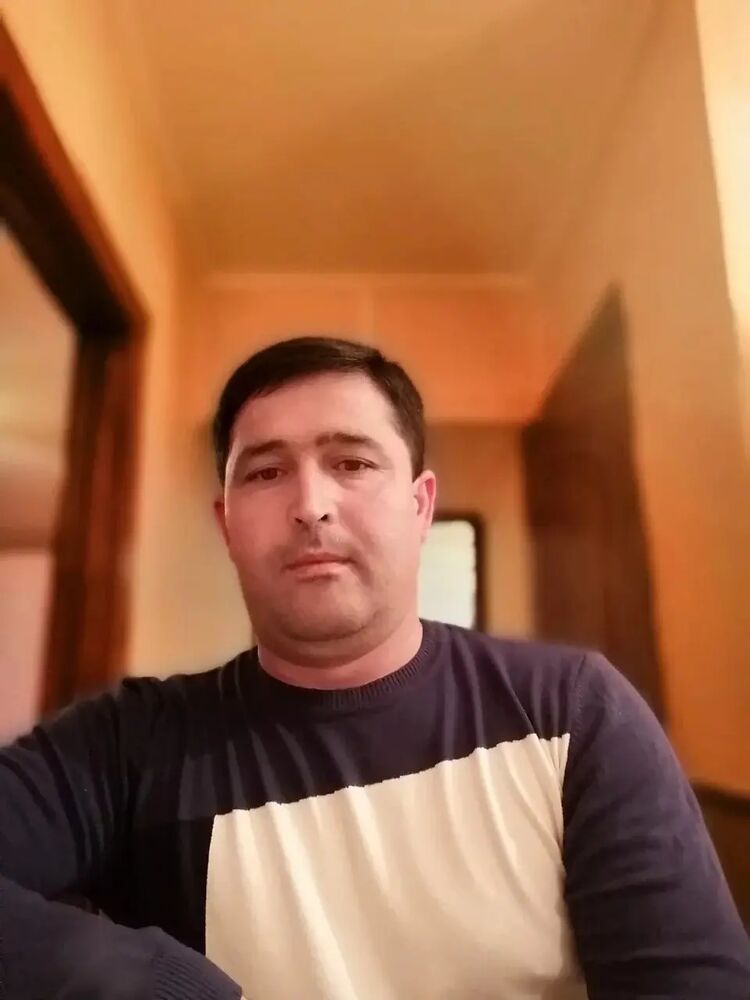  30004782  Amir, 46 ,    
