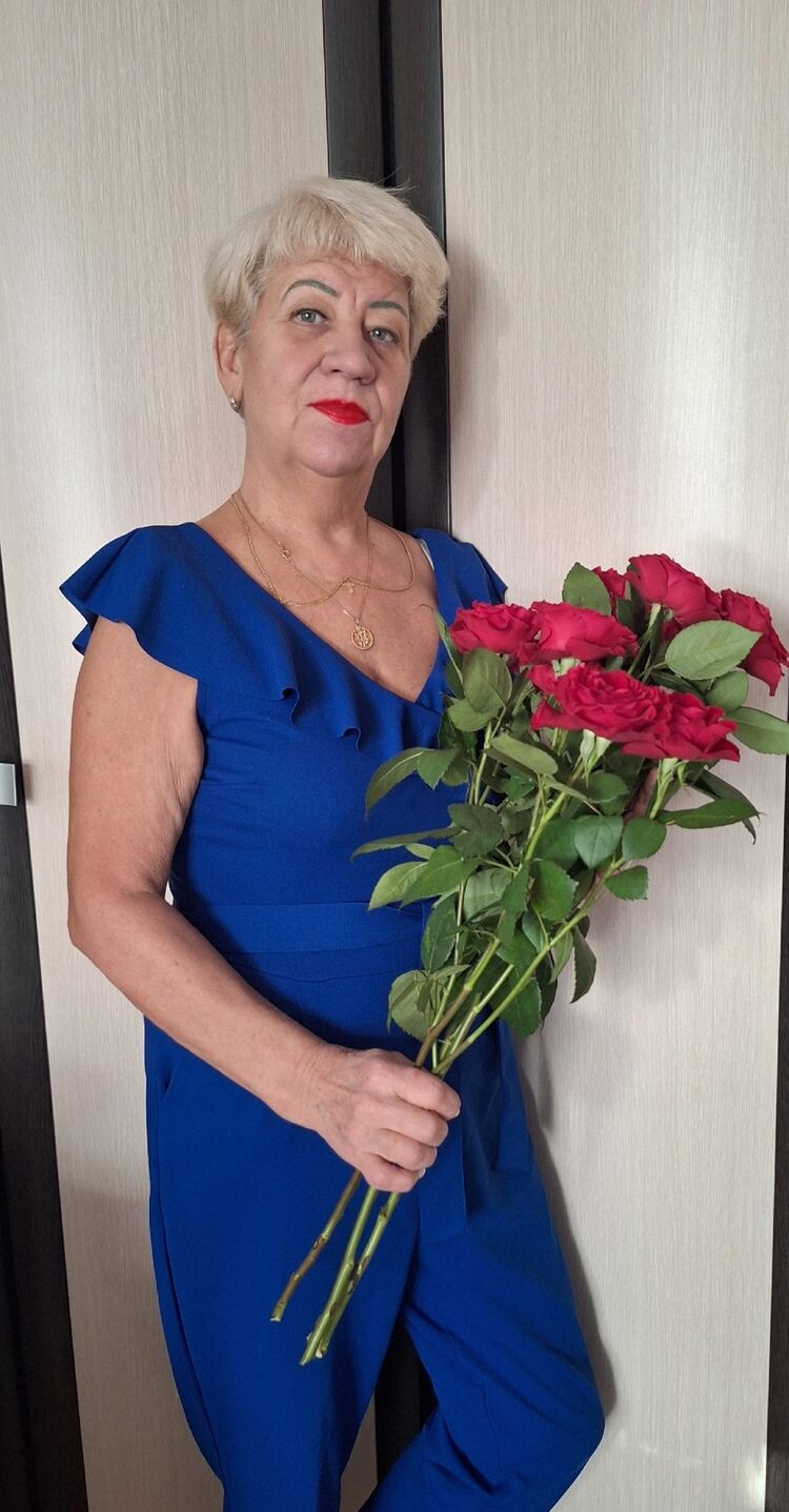  54059342  Svetlana, 68 ,    