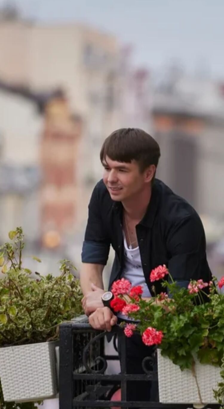  28334252  Stas, 36 ,    