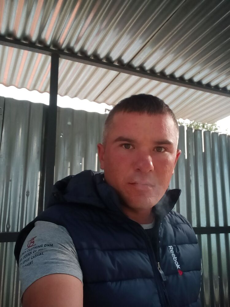  43611562  NURIK, 34 ,    