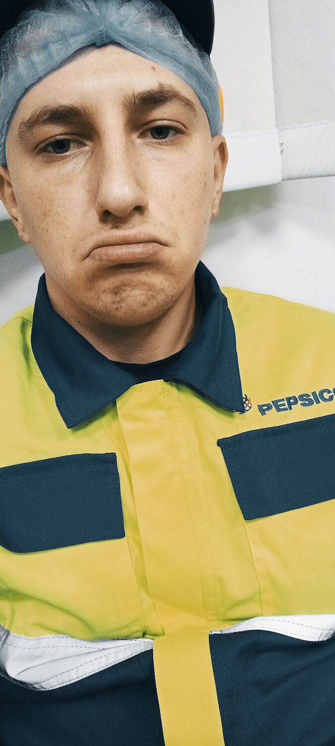  30785442  Alexander, 25 ,    --