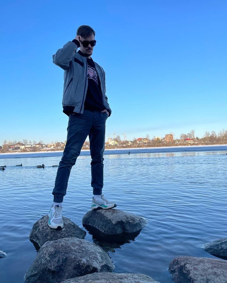  28884662  , 25 ,    -