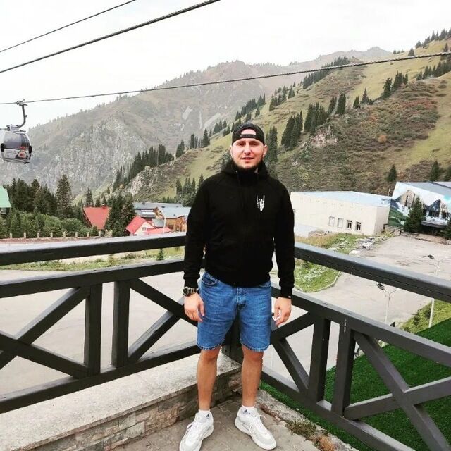  ,   Vladimir, 37 ,   c 