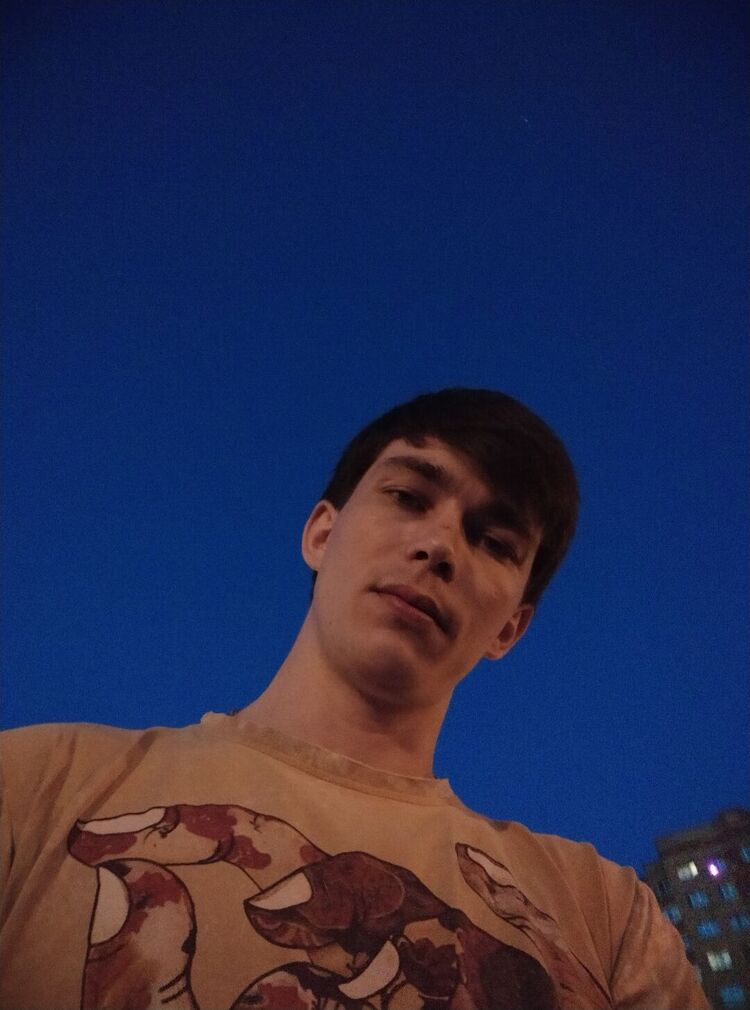  Saint-Denis,   , 32 ,   ,   