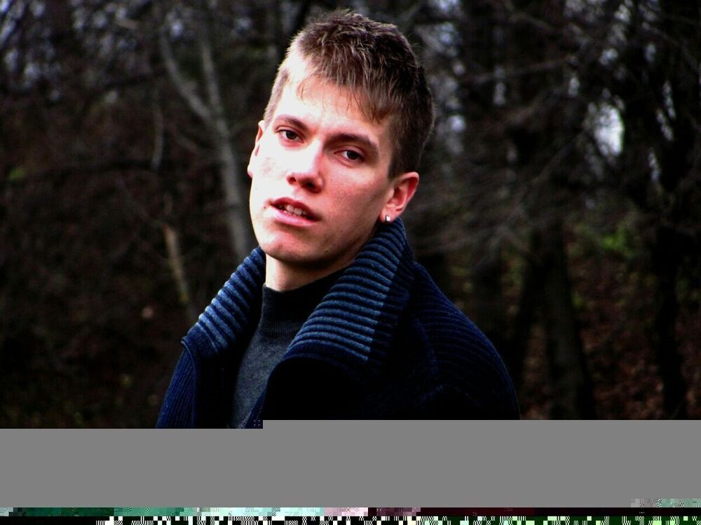 20411922  Max_well, 32 ,    