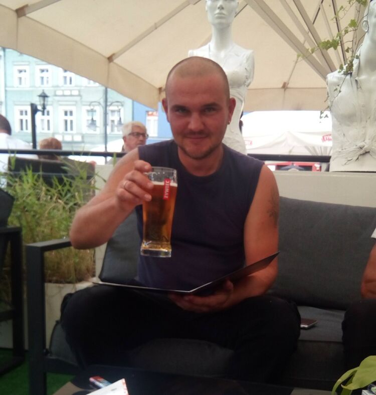  -,   Grisha, 33 ,   ,   , c , 
