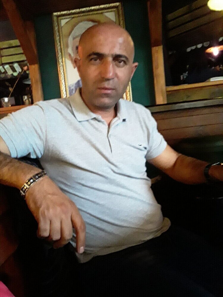  21428792  Mamuka, 48 ,    