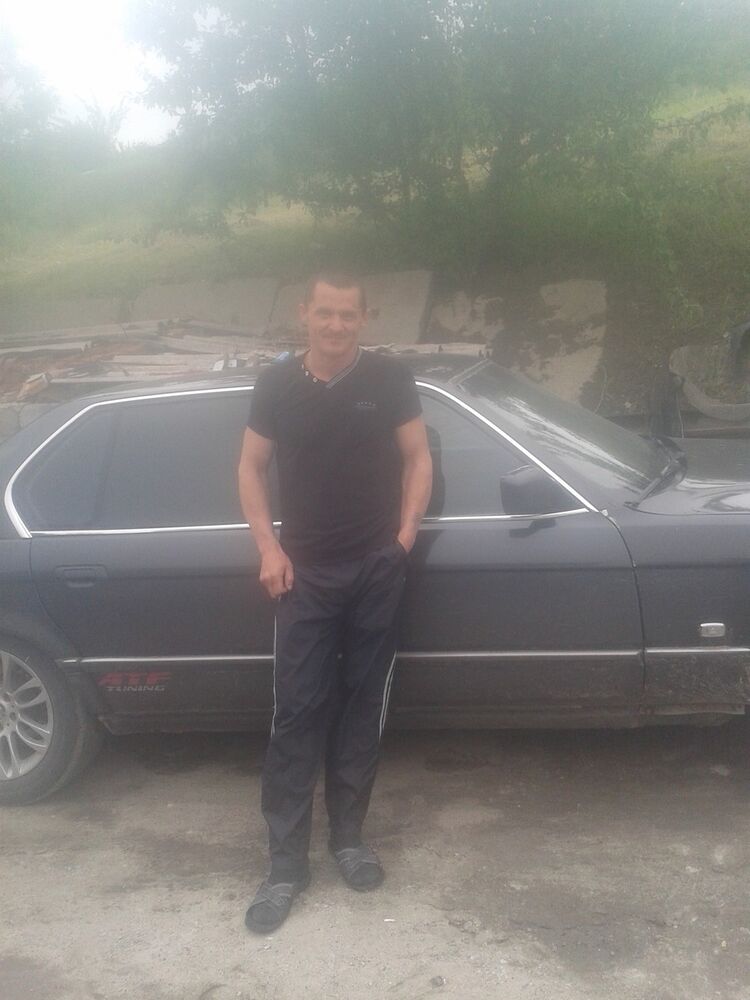  10874062  Sascha, 44 ,    
