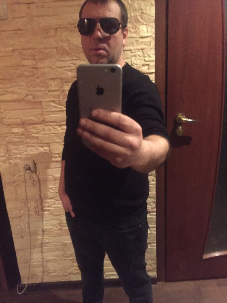  ,   Oleg, 38 ,   