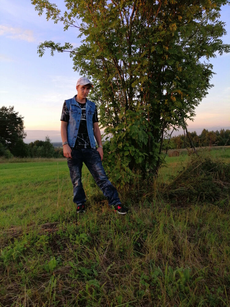  ,   Uldis, 32 ,   ,   