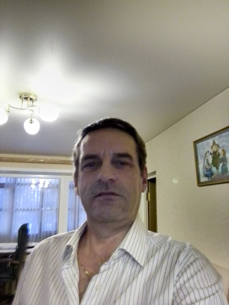  48527242  , 44 ,    