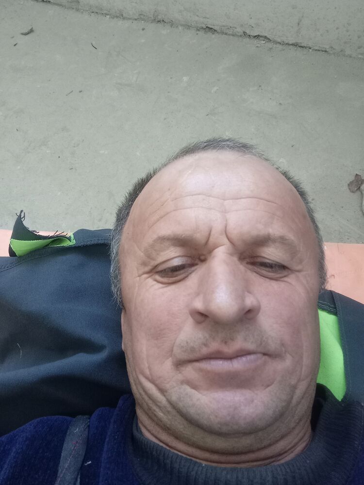  35993722  , 52 ,    