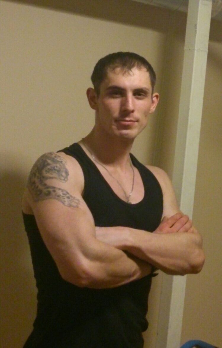  21662922  Ivan, 37 ,    
