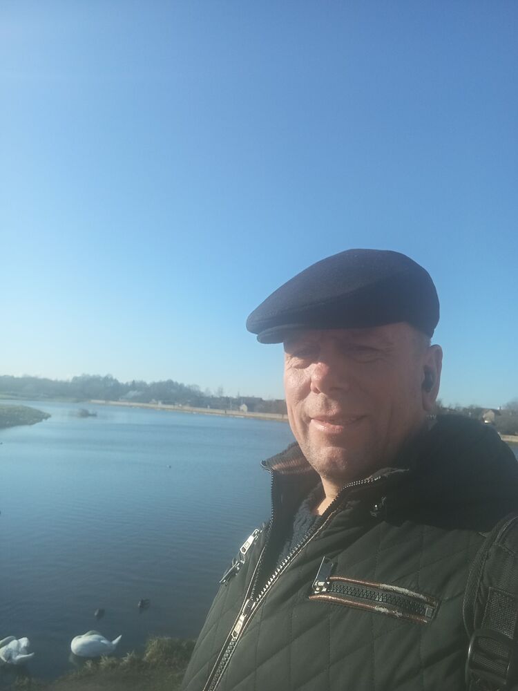  51251872  Aleksander, 48 ,    