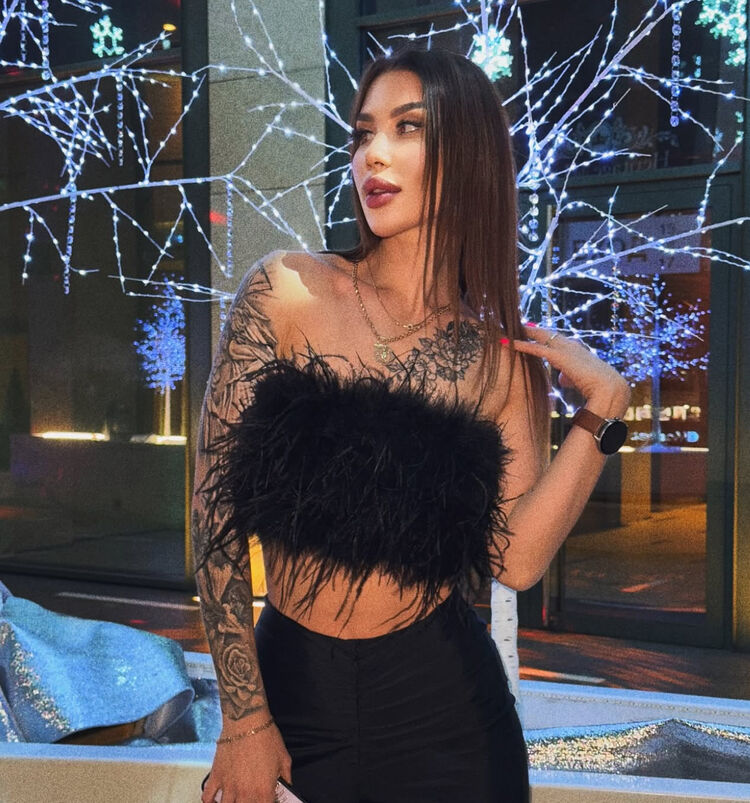  Frankfurt am Main,   , 32 ,   ,   