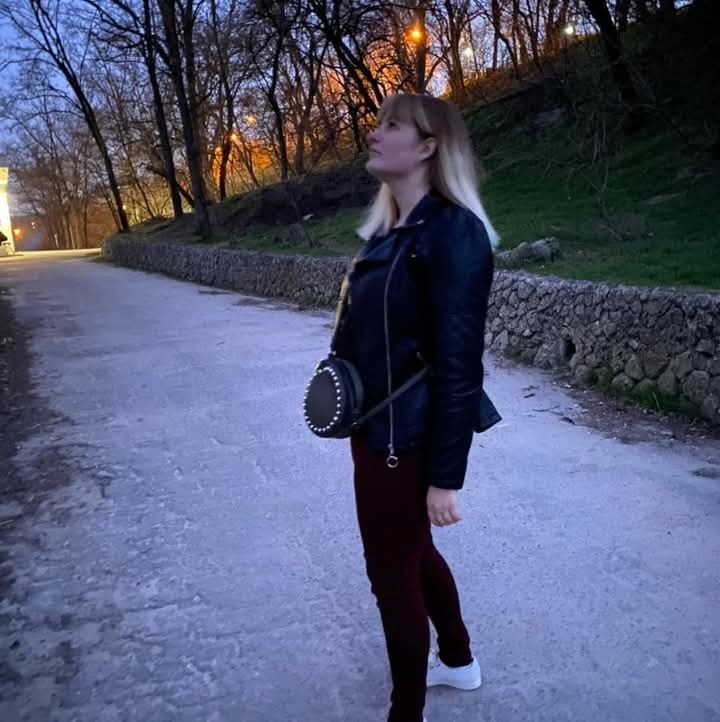  48920582  , 20 ,    