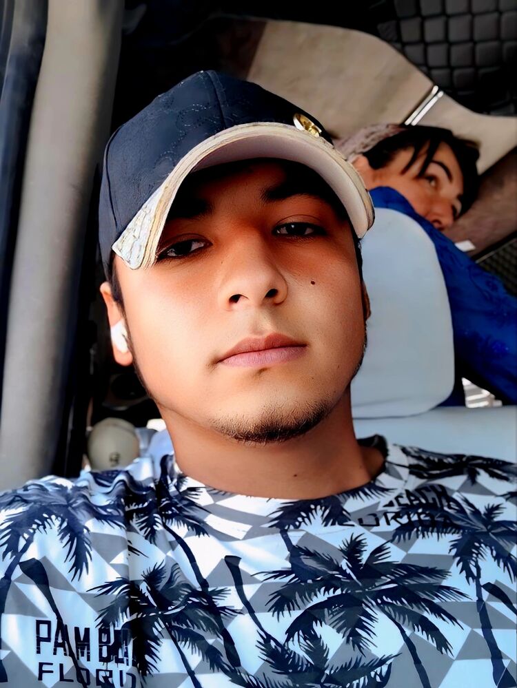  ,   Javohir, 18 ,  