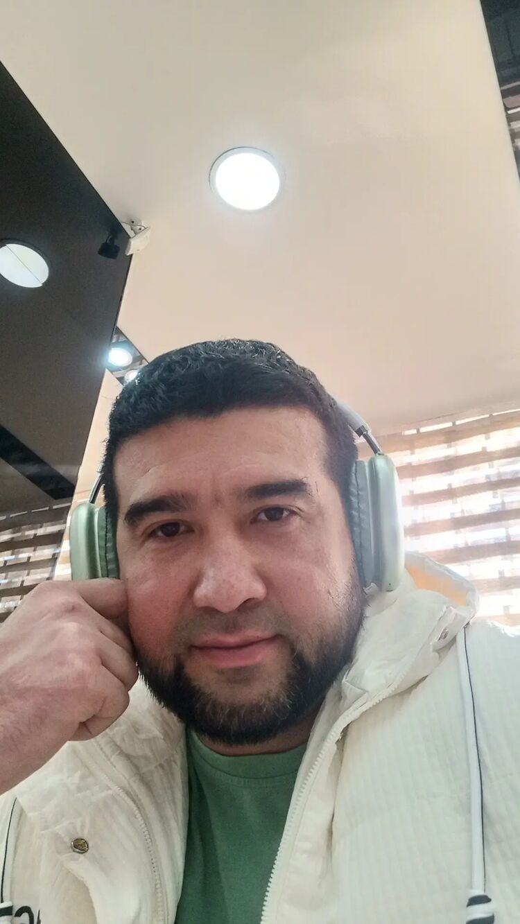  41353132  Sarvar, 42 ,    