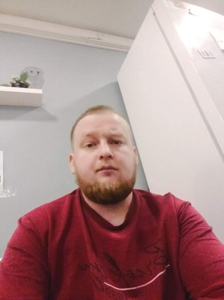  31738012  Igor, 31 ,    