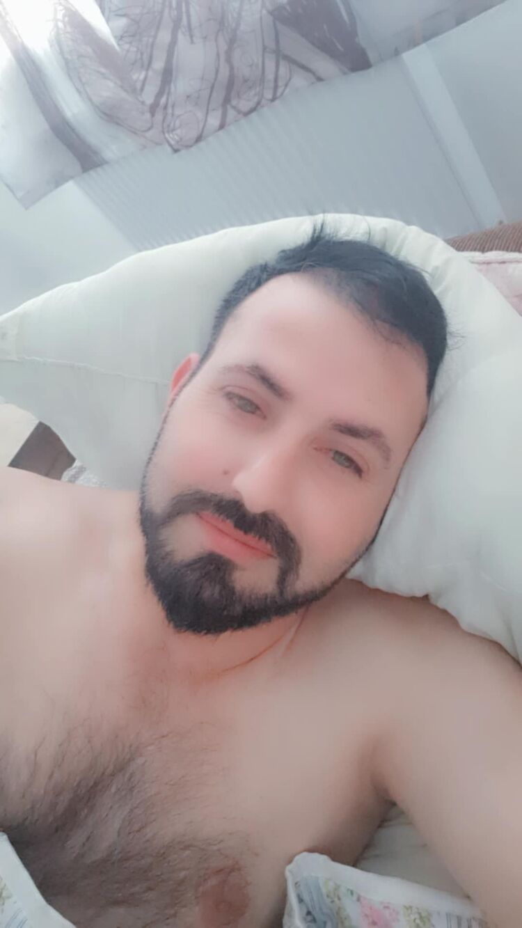  47373002  Eyup, 42 ,    