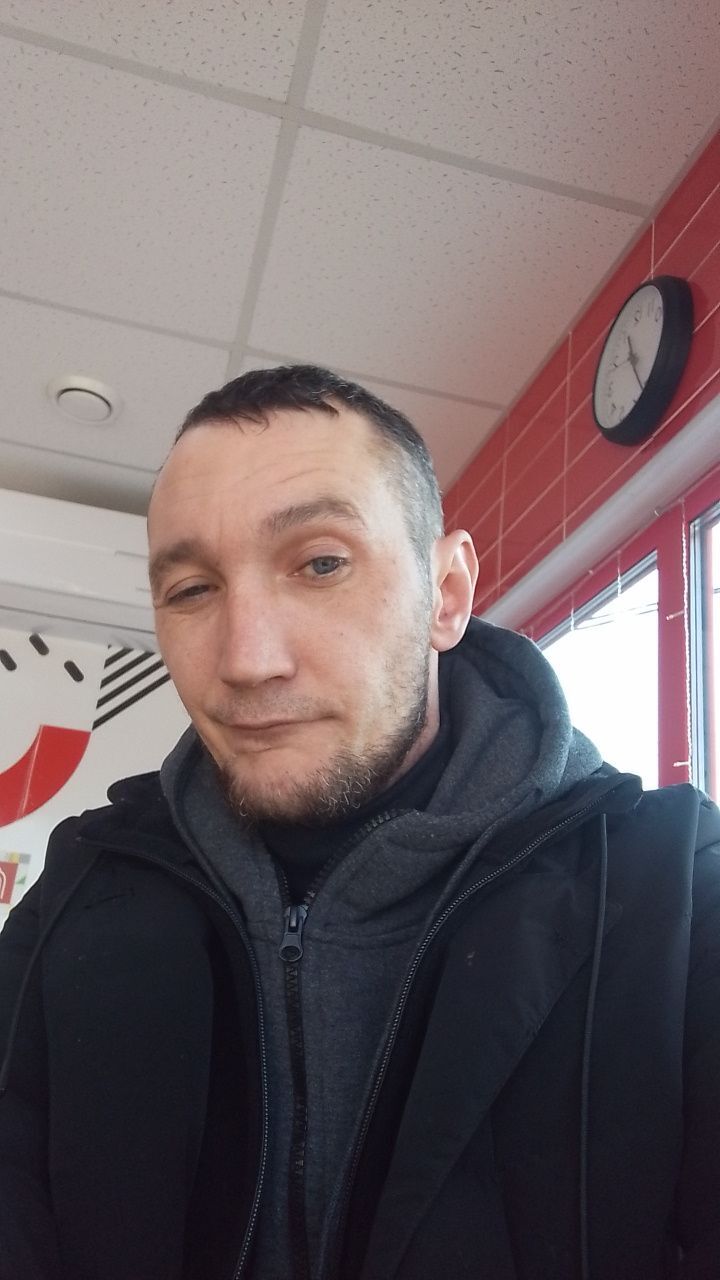  ,   Gektor, 37 ,   ,   