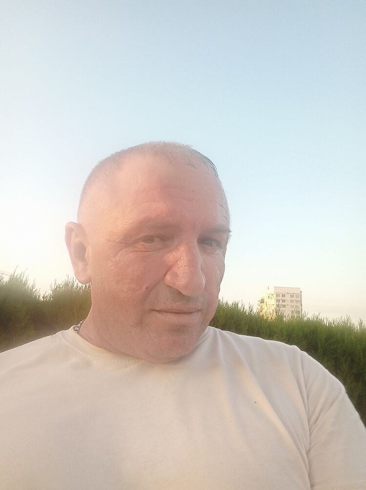  ,   Ronald, 47 ,   c , 