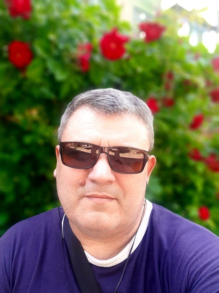  35618652  Sergei, 57 ,    