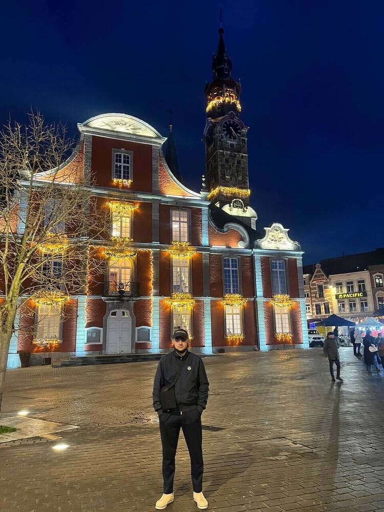  49963642  , 20 ,    Plzen