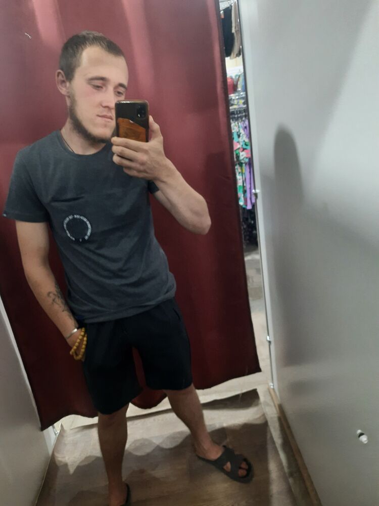  ,   Ilya, 25 ,   ,   
