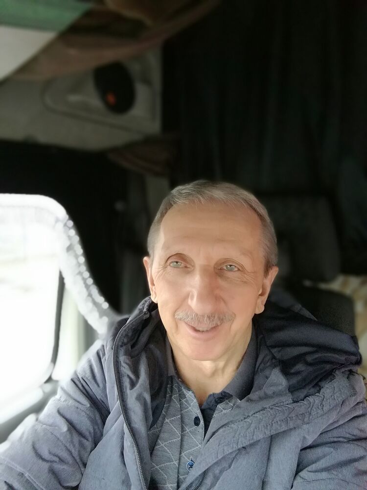  ,   Nikolay, 68 ,   c 