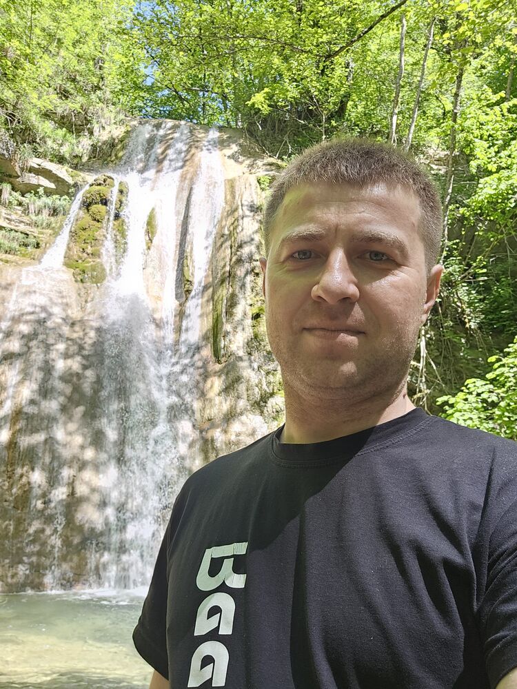  53634062  Petr, 34 ,     