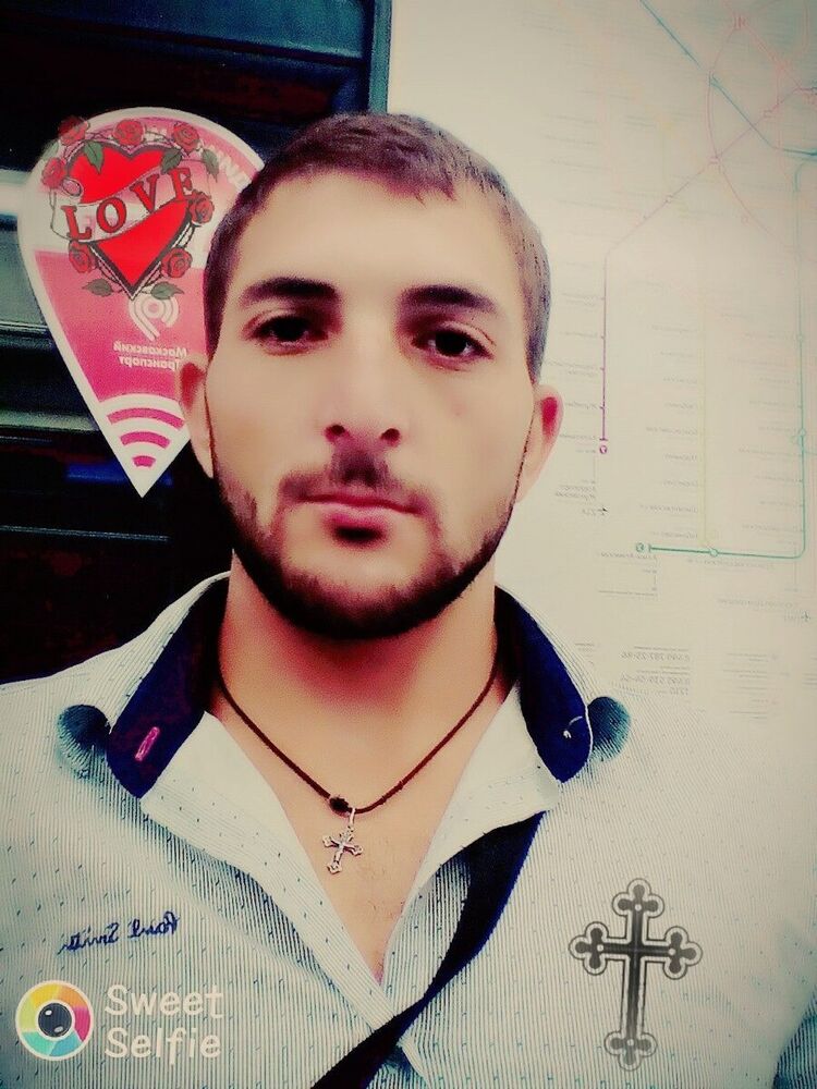  20821002  Armen, 31 ,    