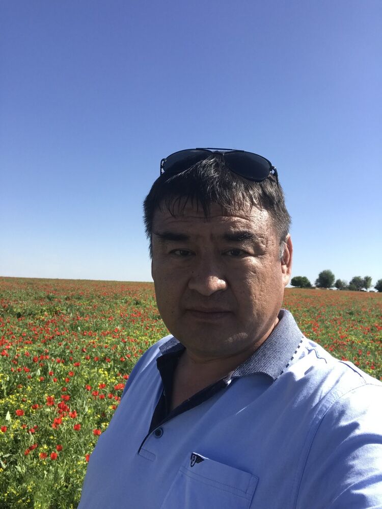  10882462  Jaxongir, 49 ,    