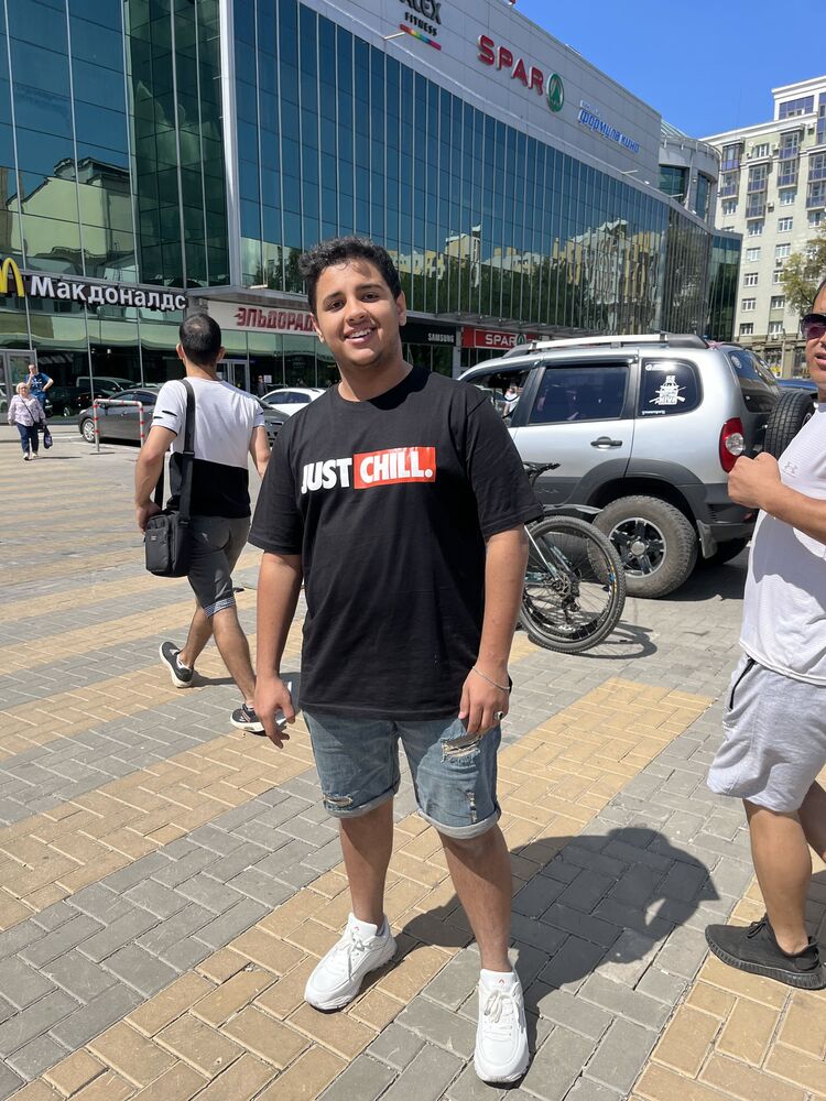  31075552  Mostafa, 23 ,    